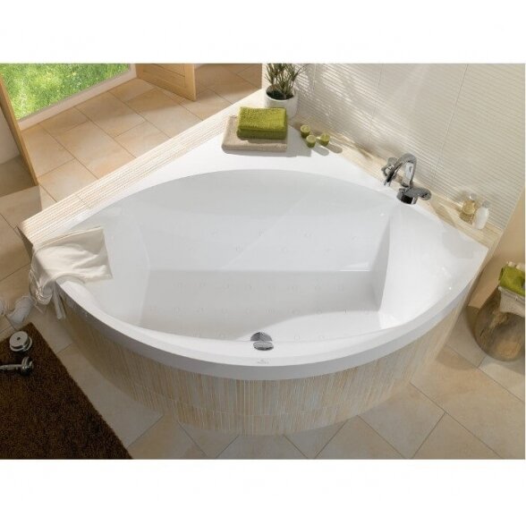 Villeroy & Boch Squaro kampinė akrilinė vonia 1450 mm 1